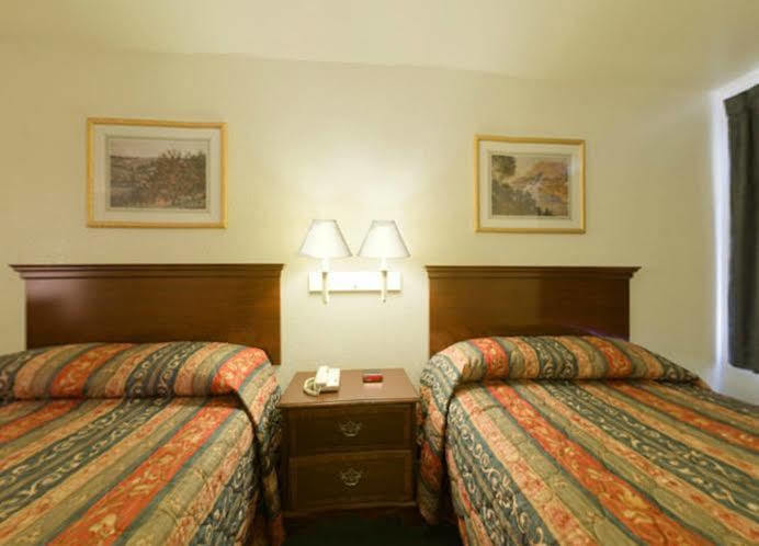 Hotel Oyo Inn&suites Medical Center 2*
