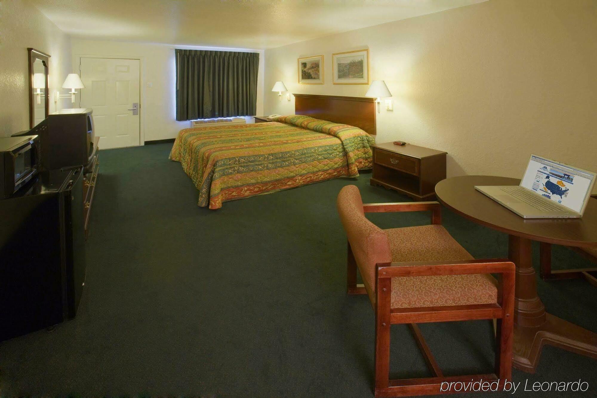 Hotel Oyo Inn&suites Medical Center 2*