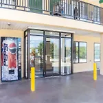 Oyo Inn & Suites Medical Center San Antonio